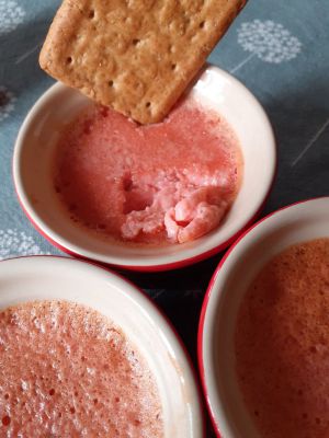 Recette Crèmes roses aux pralines