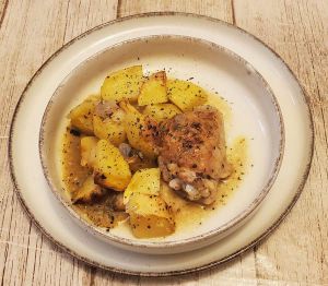 Recette Cuisses de poulet aux pommes de terre boulangères