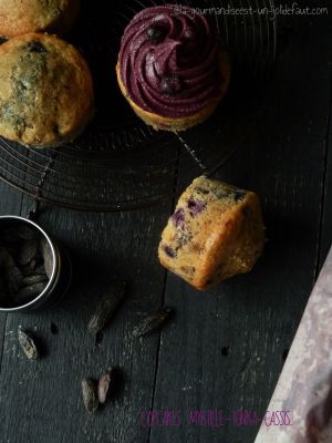 Recette Cupcake myrtille-fève tonka et son glaçage au cassis