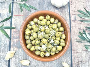 Recette Olives marinées ail