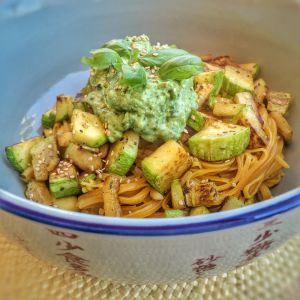 Recette Pâtes aux courgettes et pesto d’avocat (SG)