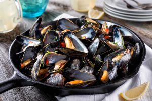 Recette Moules Marinières : Un délicieux plat de fruits de mer rapide et facile à préparer