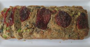 Recette Cake salé aux cébettes, aux courgettes et aux tomates séchées