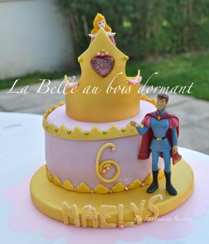 Recette Belle au bois dormant: Gâteau d'anniversaire 3D (pâte à sucre)
