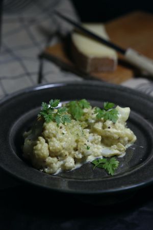 Recette Chou-fleur gratiné à la crème de moutarde et aux épices
