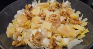 Recette Salade d'endives, pomme, gruyère et noix