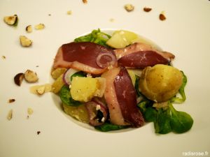 Recette Salade de pommes de terre primeurs magret fumé artichaut