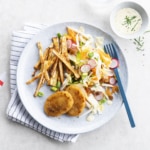 Recette Mini burger au fromage, salade d’endives croquantes et frites de panais