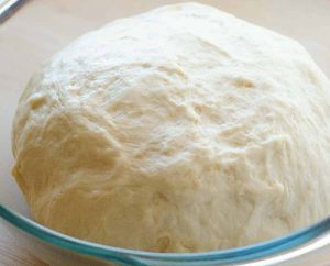 Recette Meilleure recette de pâte à pizza (Super facile à faire!)