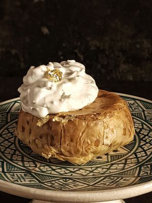 Recette Pastilla meringuée aux pommes confites et aux amandes