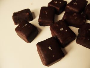 Recette Chocolats au caramel aux dattes