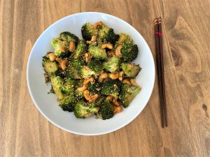 Recette Brocoli au gingembre et noix de cajou