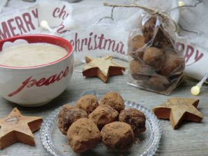 Recette Truffes crues au chocolat, dattes et amandes et thé chai maison