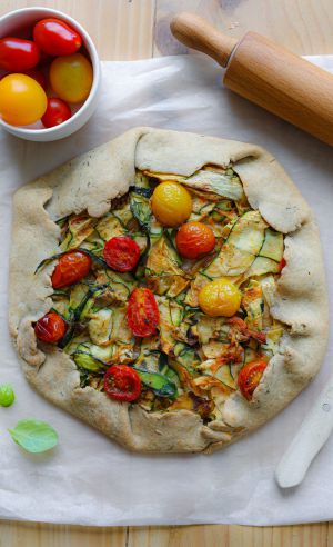 Recette Tarte à la courgette/ tomates et oignons confits