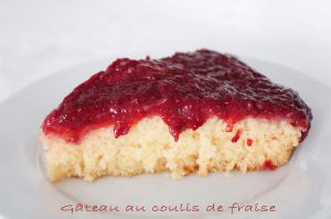 Recette Gâteau au lait d'amande et au coulis de fraise (vegan)