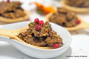 Recette Amusettes mini canapés garnis de caviar d'aubergine