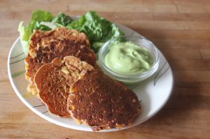 Recette Galettes de maïs, sauce crémeuse à l'avocat (vegan, sans gluten)