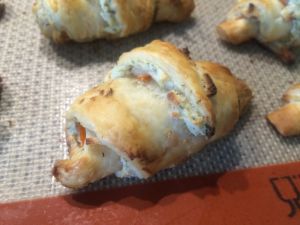 Recette Mini croissants fromage frais et surimi