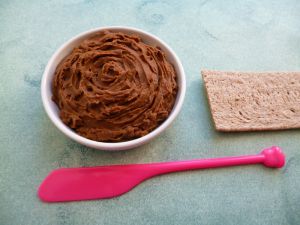 Recette Tartinade végane chocolatée aux protéines de pois (diététique, allégée, sans gluten ni beurre ni lait ni sucre, riche en fibres)