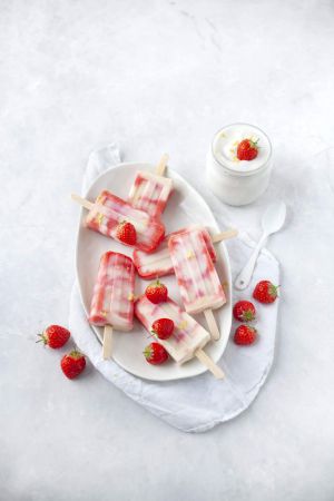 Recette Bâtonnets glacés vegan yaourt-fraise-citron