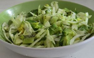 Recette Salade de chou à l'avocat et au kiwi