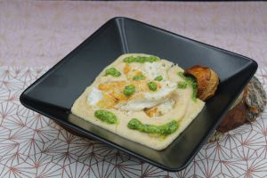 Recette Purée d’haricots coco, filet de bar et pesto de persil aux amandes