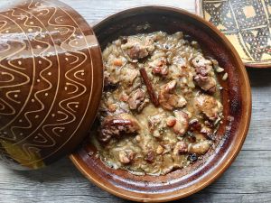 Recette Tajine d'agneau confits aux oignons