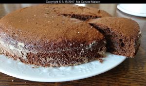 Recette GATEAU AU CHOCOLAT LEGER (recette vegan maison sans oeufs ni beurre)