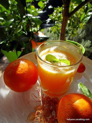Recette Jus d'oranges / citrons / kumquats + jus de gingembre + poudre de baobab