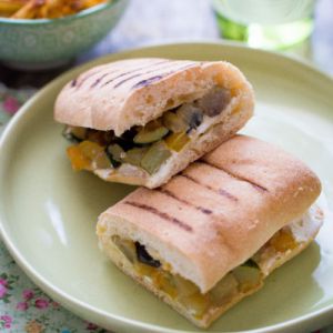 Recette Sandwich « panini » légumes et fromage frais