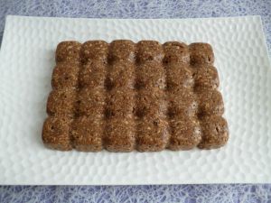 Recette Tofucake au Chi-Café et aux fèves de cacao cru avec farine de souchet et riz soufflé (diététique, hyperprotéiné et végan)