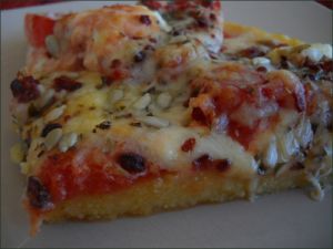 Recette Pizza de polenta tomates chèvre