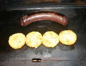 Recette Boudin noir de Mortagne aux ognons et rösti à la plancha