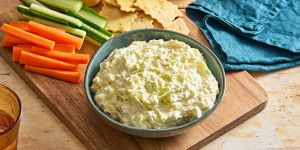 Recette I Make My Mom's 3-Ingredient Dip for Every Holiday Party—and There Are Never Any Leftovers