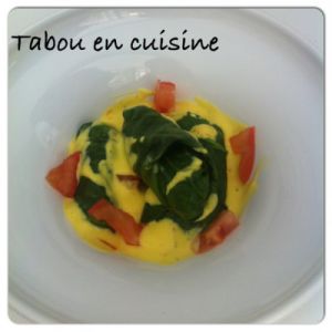 Recette Roulés d'épinards au fenouil, sauce au yaourt safrané