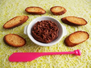 Recette Tartinade diététique végane cacao-baobab-noix de coco (hypocalorique, bio, sans gluten ni sucre ni beurre, très riche en fibres)