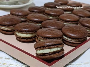 Recette Macarons cacao, ganache blanche à l’eau de rose
