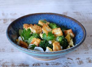 Recette Salade tiède de brocoli et feta grillée(air fryer)