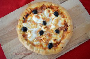 Recette Pizza cheezy crust {Foodista Challenge #106}