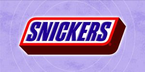 Recette Breaking: Snickers Has a New Seasonal Shape and We'll Take 10 Bags