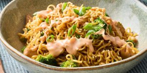 Recette Hibachi Chicken Noodles with Yum Yum Sauce