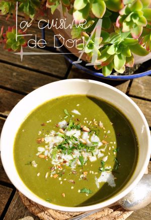 Recette Soupe d'épinards au fromage à l'ail