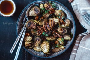 Recette Choux de Bruxelles rôtis au sirop d’érable et balsamique avec noix de pécan