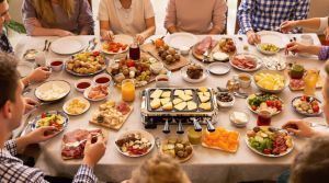 Recette Raclette conviviale : quelle quantité prévoir par personne pour un festin réussi