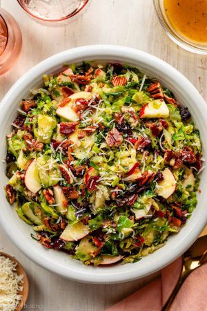 Recette Warm Brussels Sprouts Salad with Bacon and Apple