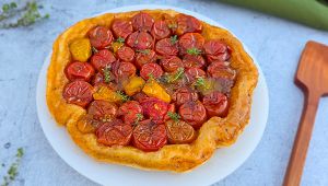 Recette Tarte tatin aux tomates cerises et herbes de Provence