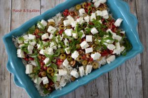 Recette Riz au four parfumé à la menthe, grenade et olives vertes de Yotam Ottolenghi