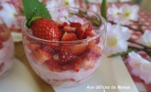 Recette Verrine de fraises au skyr à l'écrasé de fraises