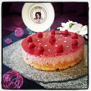 Recette Gâteau d’anniversaire : Bavarois rose-framboise végan