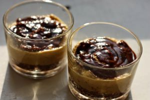 Recette Mini-cheesecakes chocolat et orange, crus [vegan]